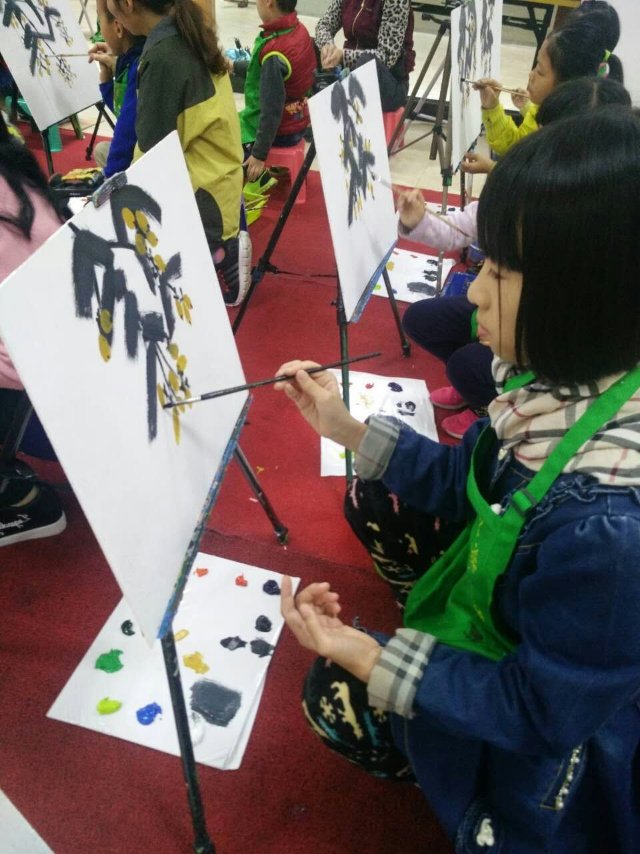 大樹藝術(shù)王老師3D公益體驗課